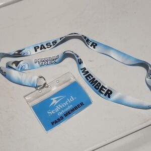Seaworld Pass Member Landyard Penguin Trek New